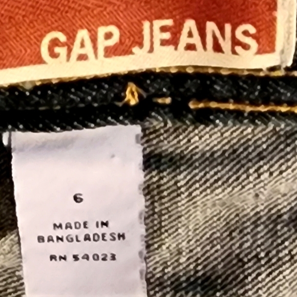 EUC GAP JEANS SKIRT - Picture 3 of 4